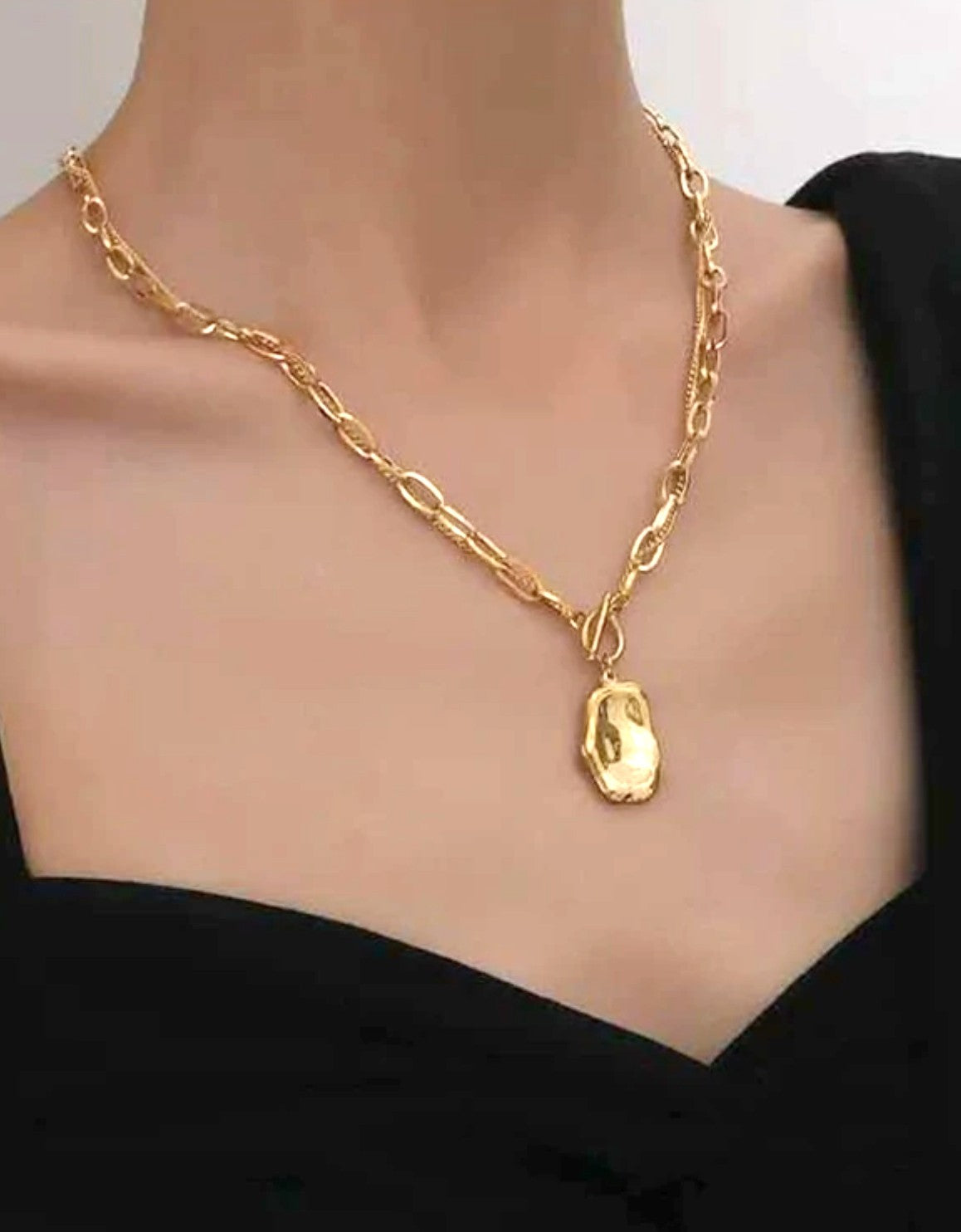 Mossiva Non-Tarnish Gold Necklace